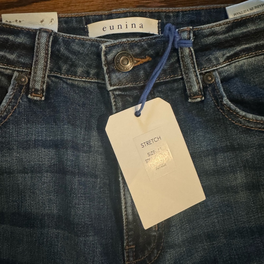 BRAND NEW Jeans